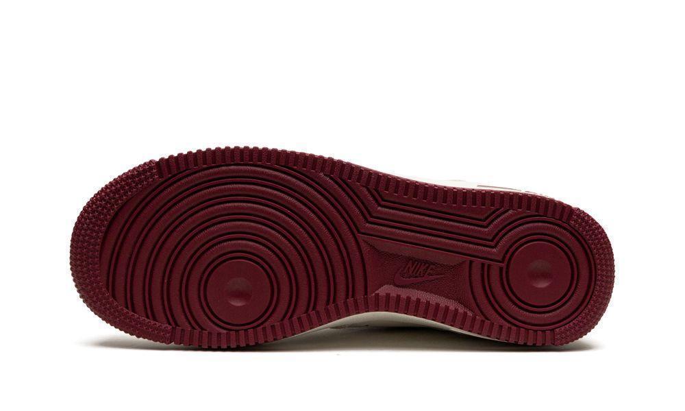 Nike
AIR FORCE 1 WMNS "Valentine's Day" - ClaoukyShoes