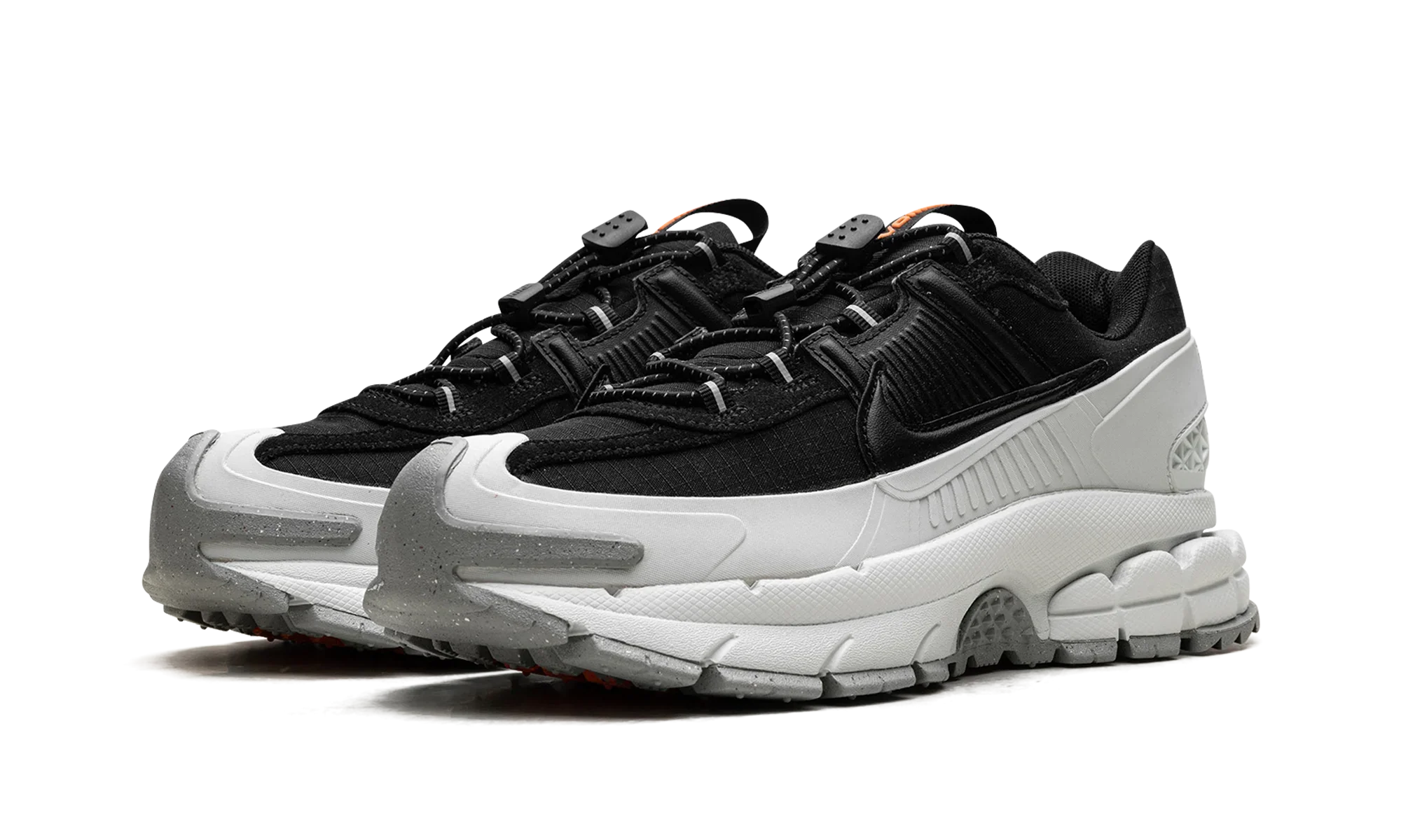 Zoom Vomero 5 Roam "Black Light Silver"