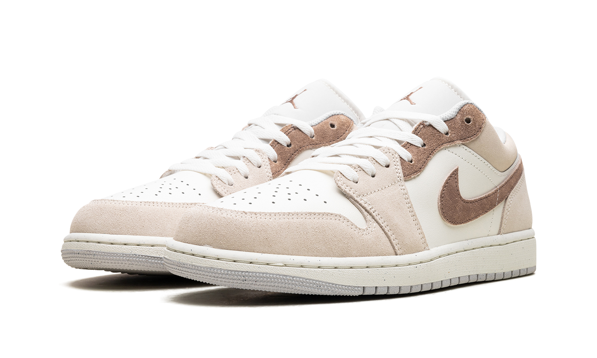 Air Jordan 1 Low "Light Brown"