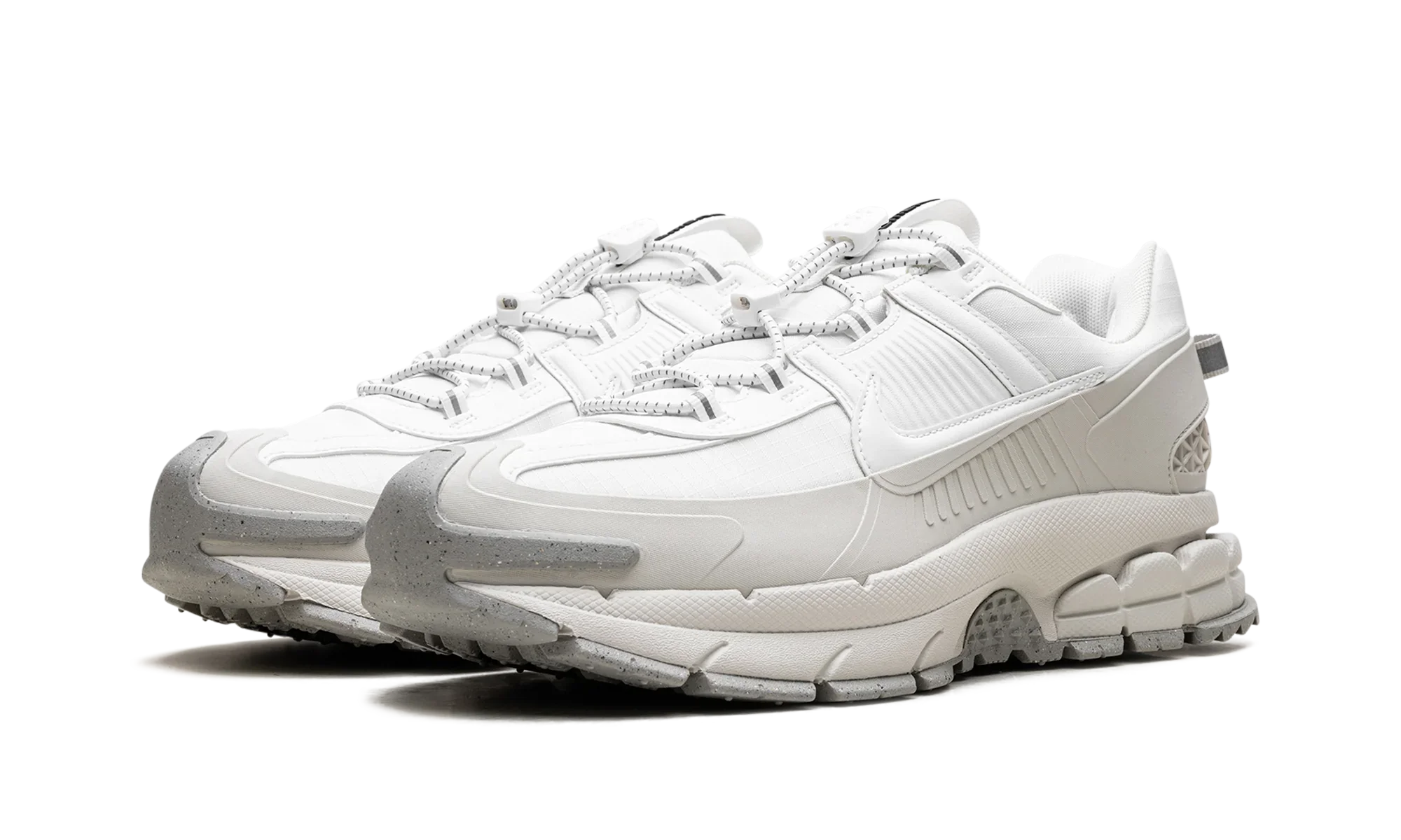 Zoom Vomero Roam "Summit White Light Bone Light Iron Ore"