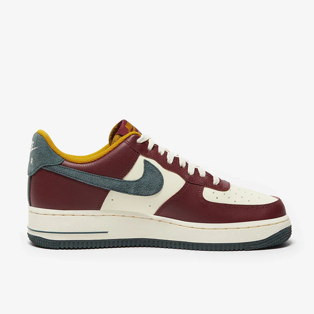 Nike Air Force 1 Low "Bordeaux"