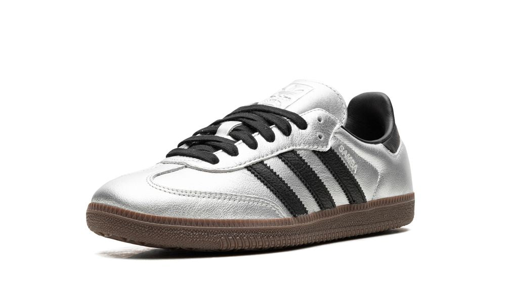 adidas Samba OG WMNS
"Silver Metallic Black Gum"