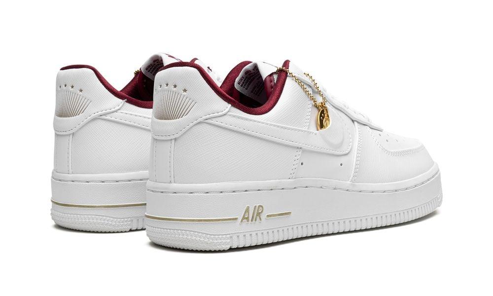 AIR FORCE 1 LO MNS WMNS
"Just Do It" - ClaoukyShoes