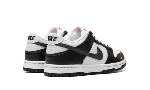 Dunk Low Next Nature GS
"Black Bright Mandarin"