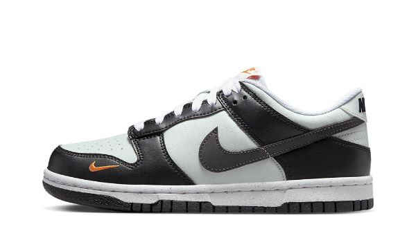 Dunk Low Next Nature GS
"Black Bright Mandarin"