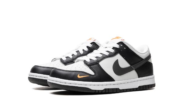 Dunk Low Next Nature GS
"Black Bright Mandarin"