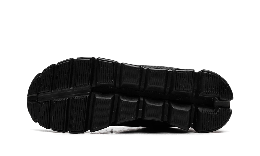 On Running Cloud 5 "All Black"