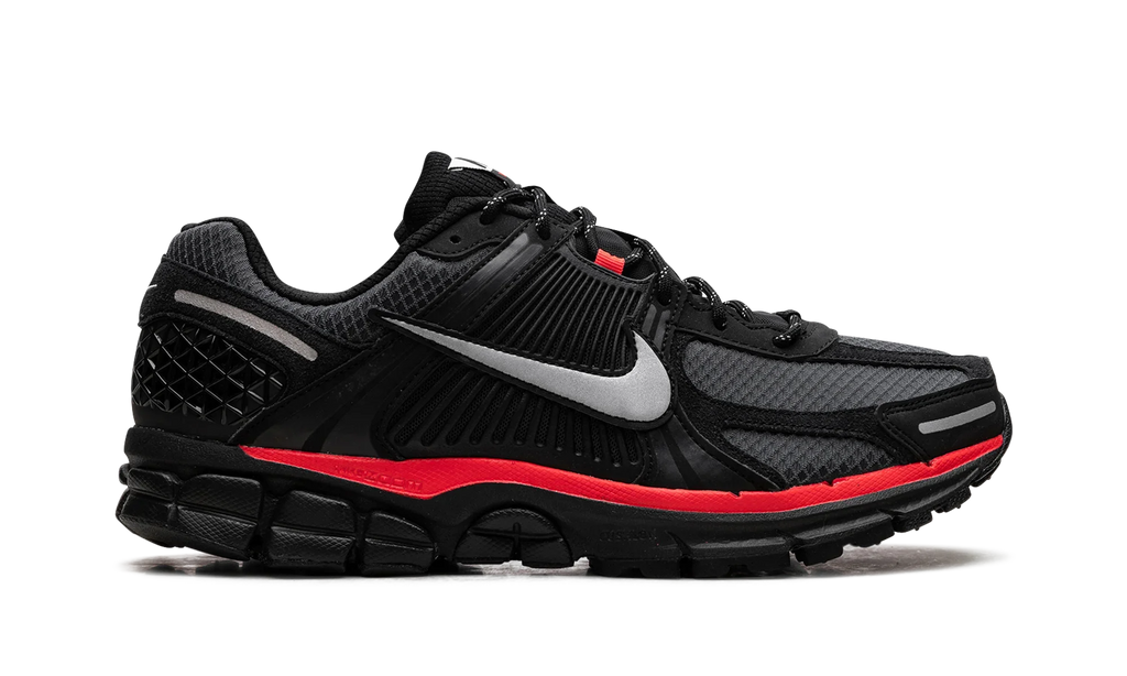 Zoom Vomero 5 "Black Metallic University Red"