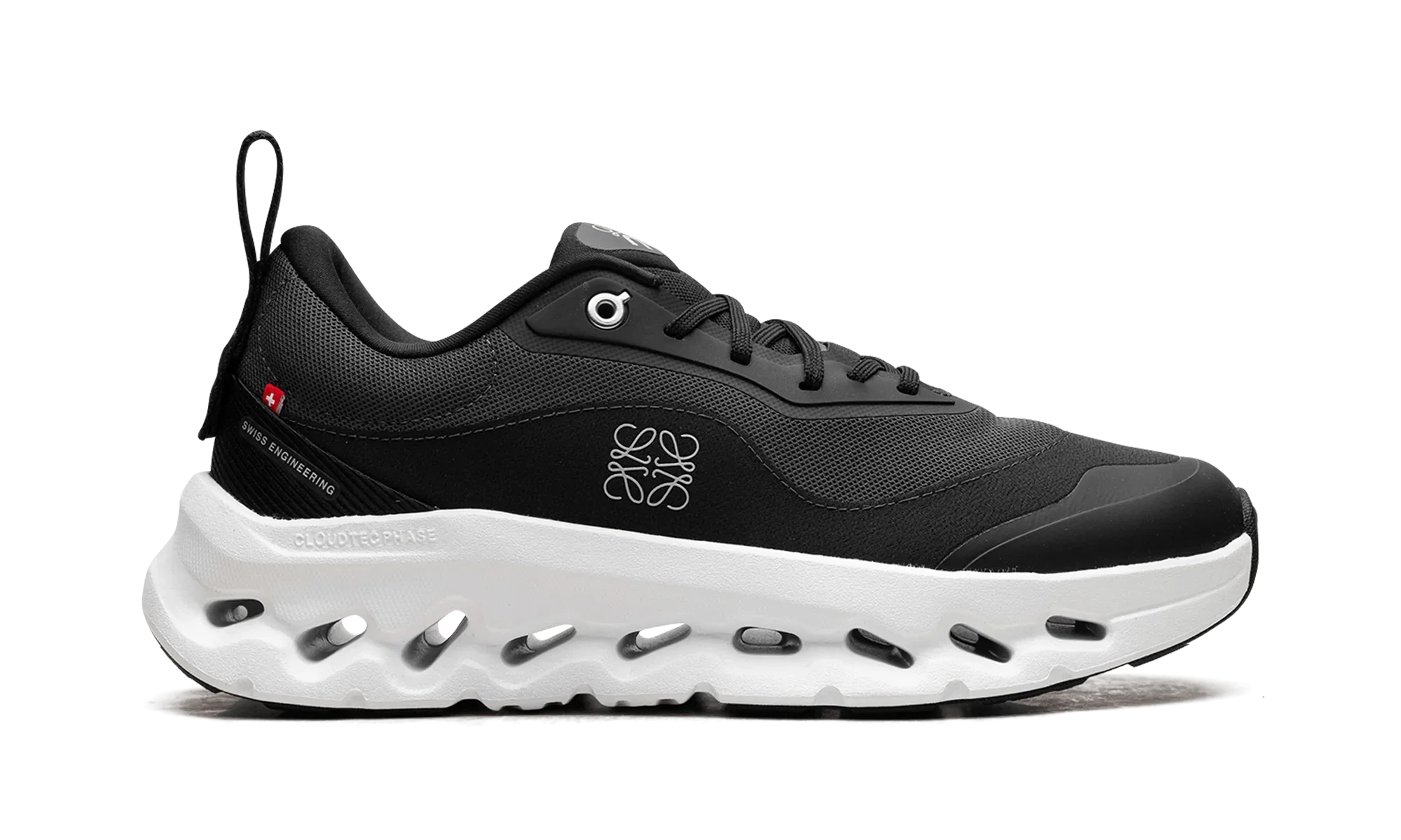 On running Cloudtilt "Loewe - Black"