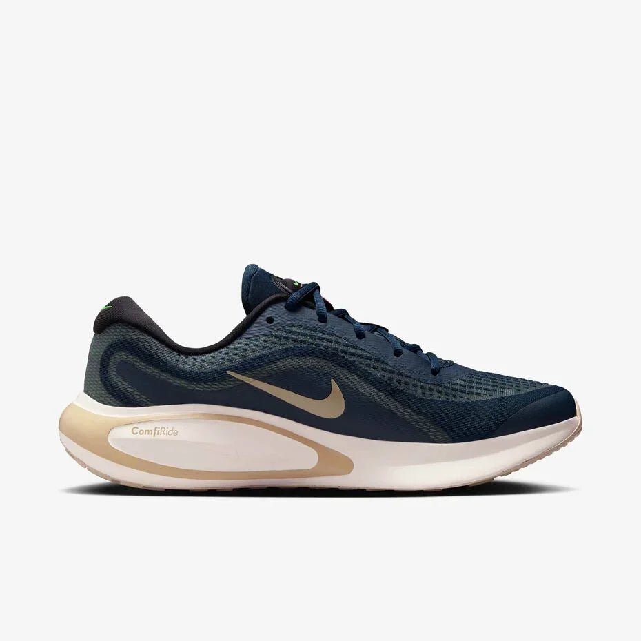Nike Journey Run "Armory Navy Desert Khaki"