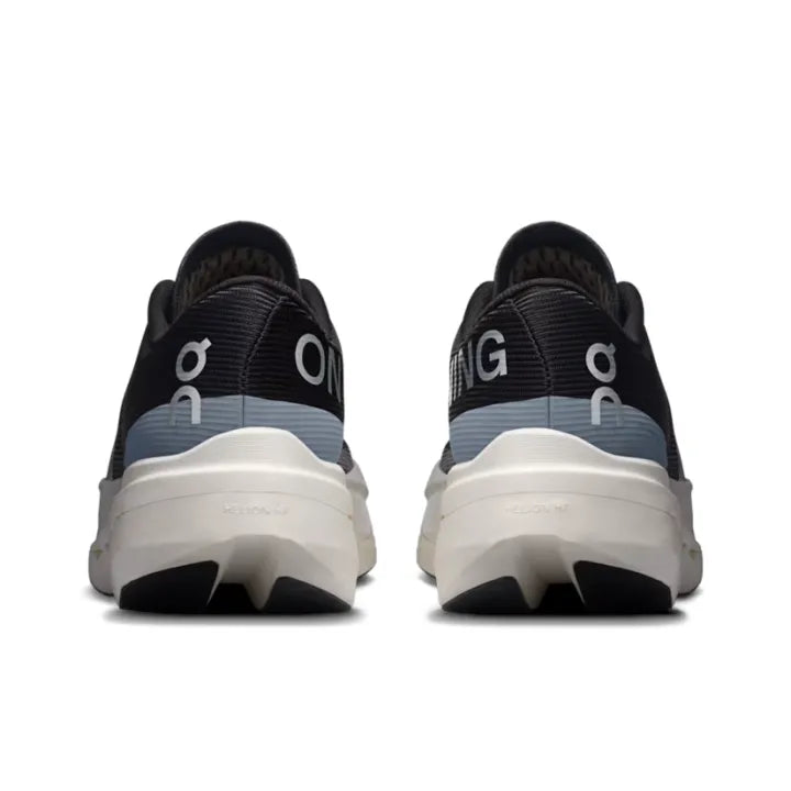 On running Cloudboom Volt "Black White"