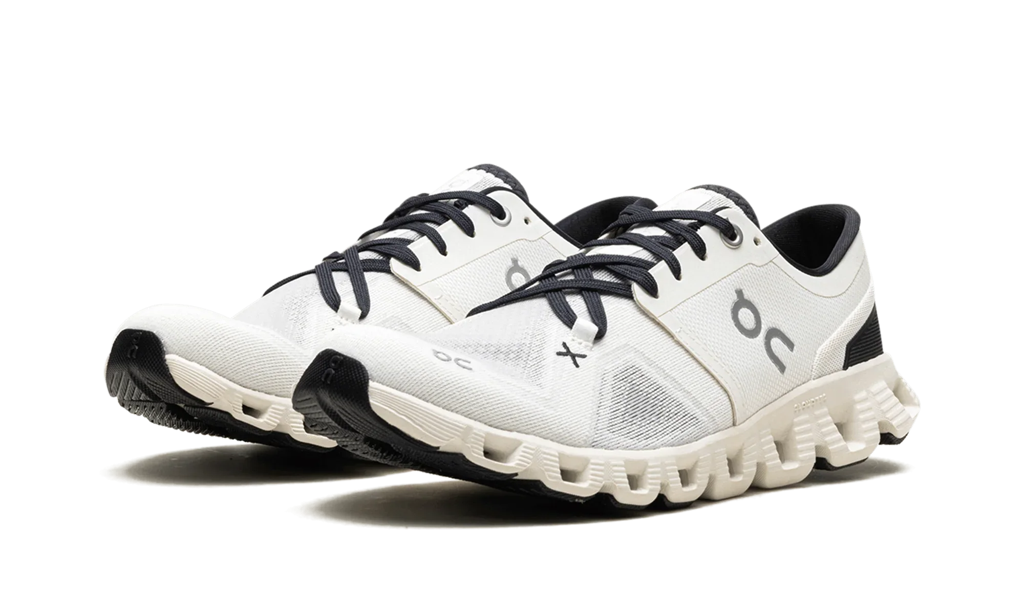 On Running Cloud X 3 "Ivory / Black"