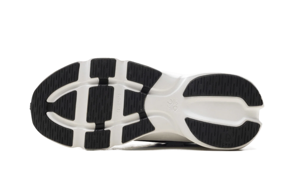 On running Cloudsolo "LOEWE - Black White"