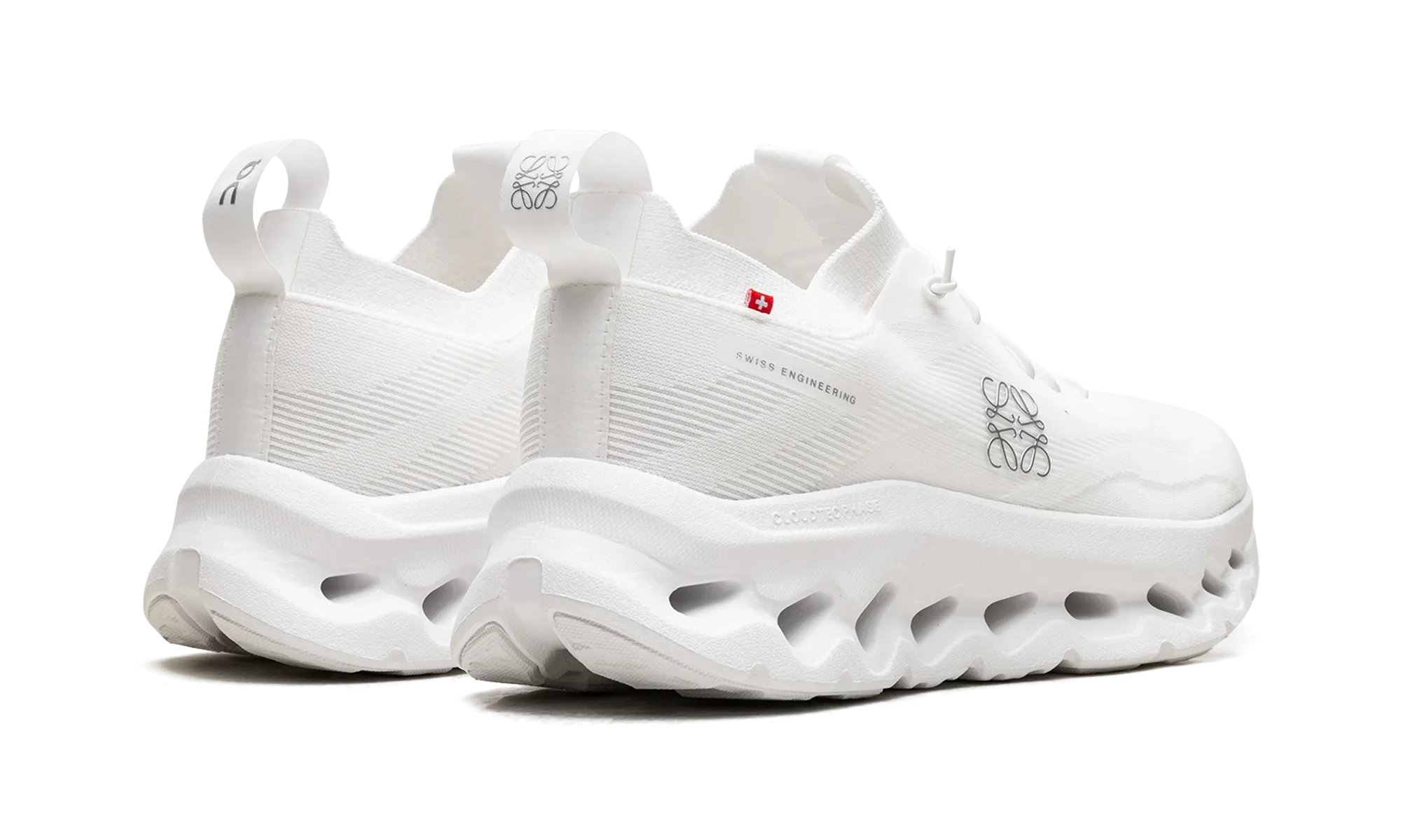 On  Running Cloudtilt "LOEWE All White"