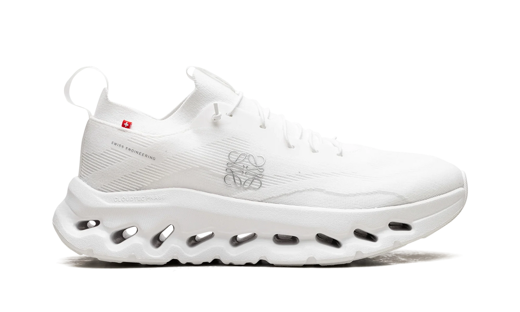 On  Running Cloudtilt "LOEWE All White"