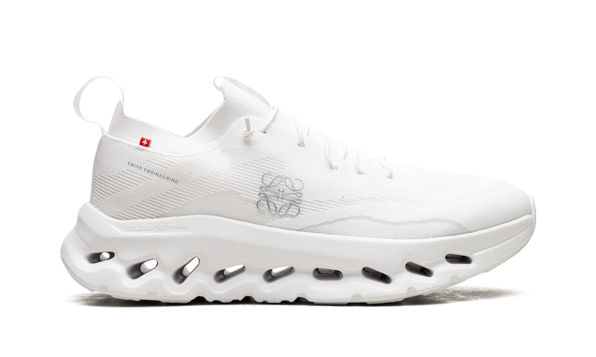 On  Running Cloudtilt "LOEWE All White"