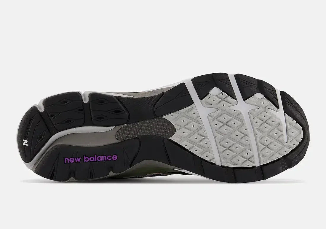 New Balance 990v3 "Olive Leaf"