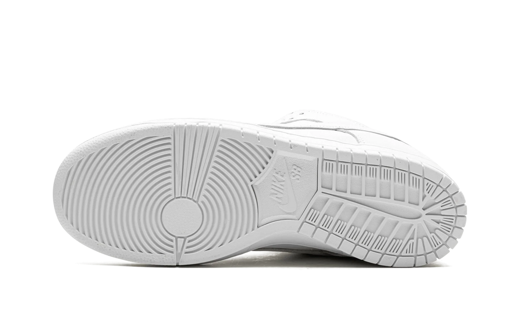Nike SB Dunk Low Pro "Triple White"