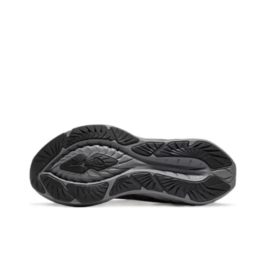 ASICS Novablast 4 Platinum "Black Champagne"