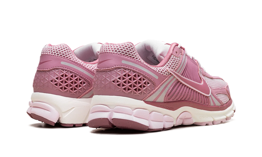 Zoom Vomero 5 WMNS
"Elemental Pink"