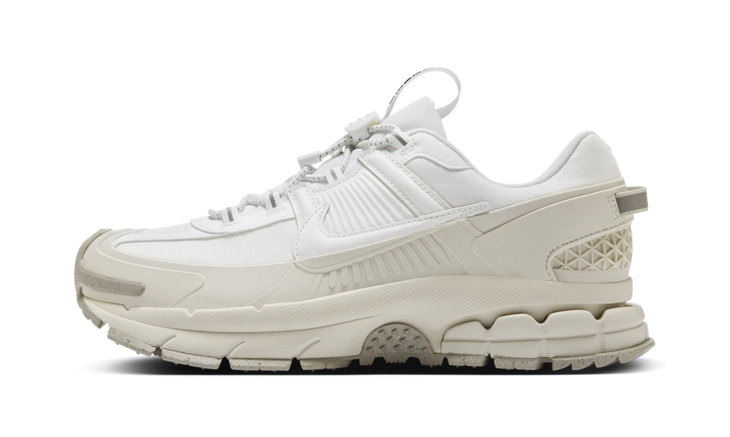 Zoom Vomero Roam "Summit White Light Bone Light Iron Ore"