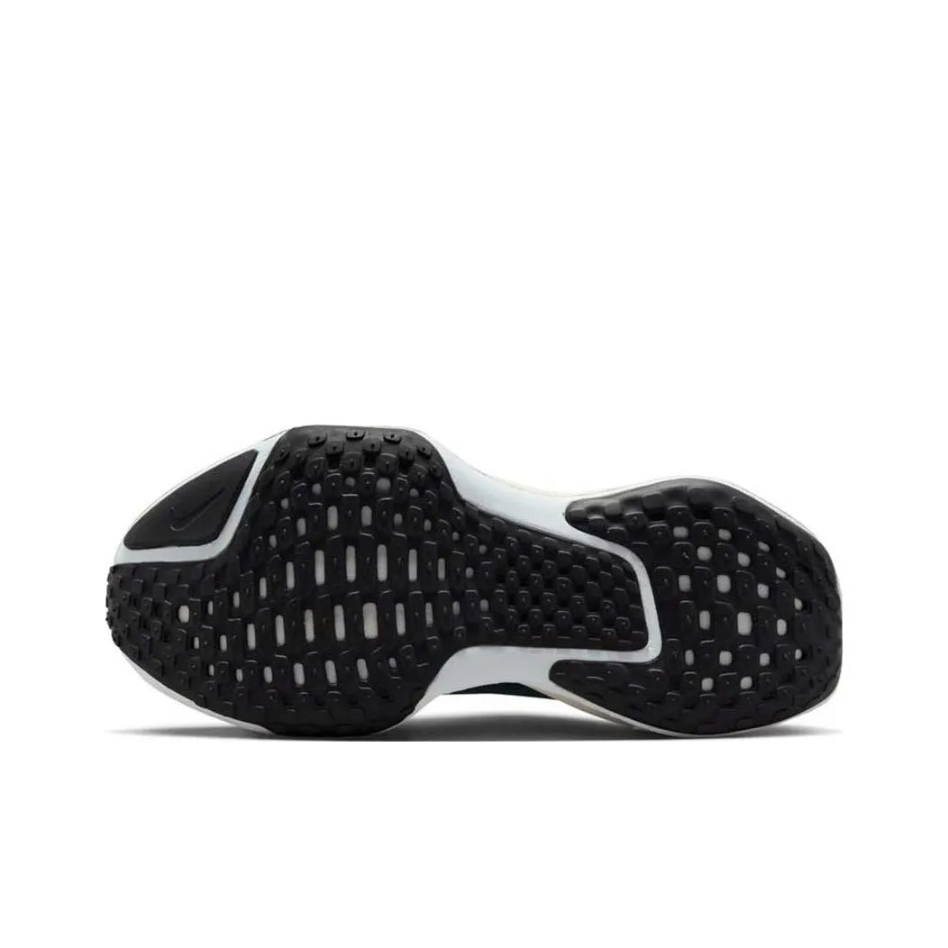 Nike Invincible 3 "Black and White"