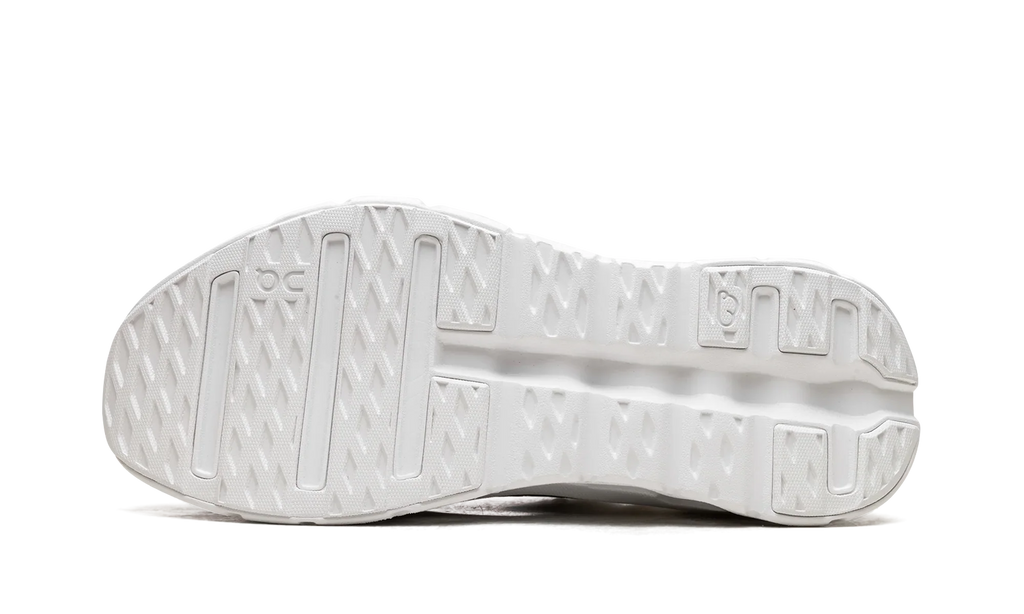 On  Running Cloudtilt "LOEWE All White"