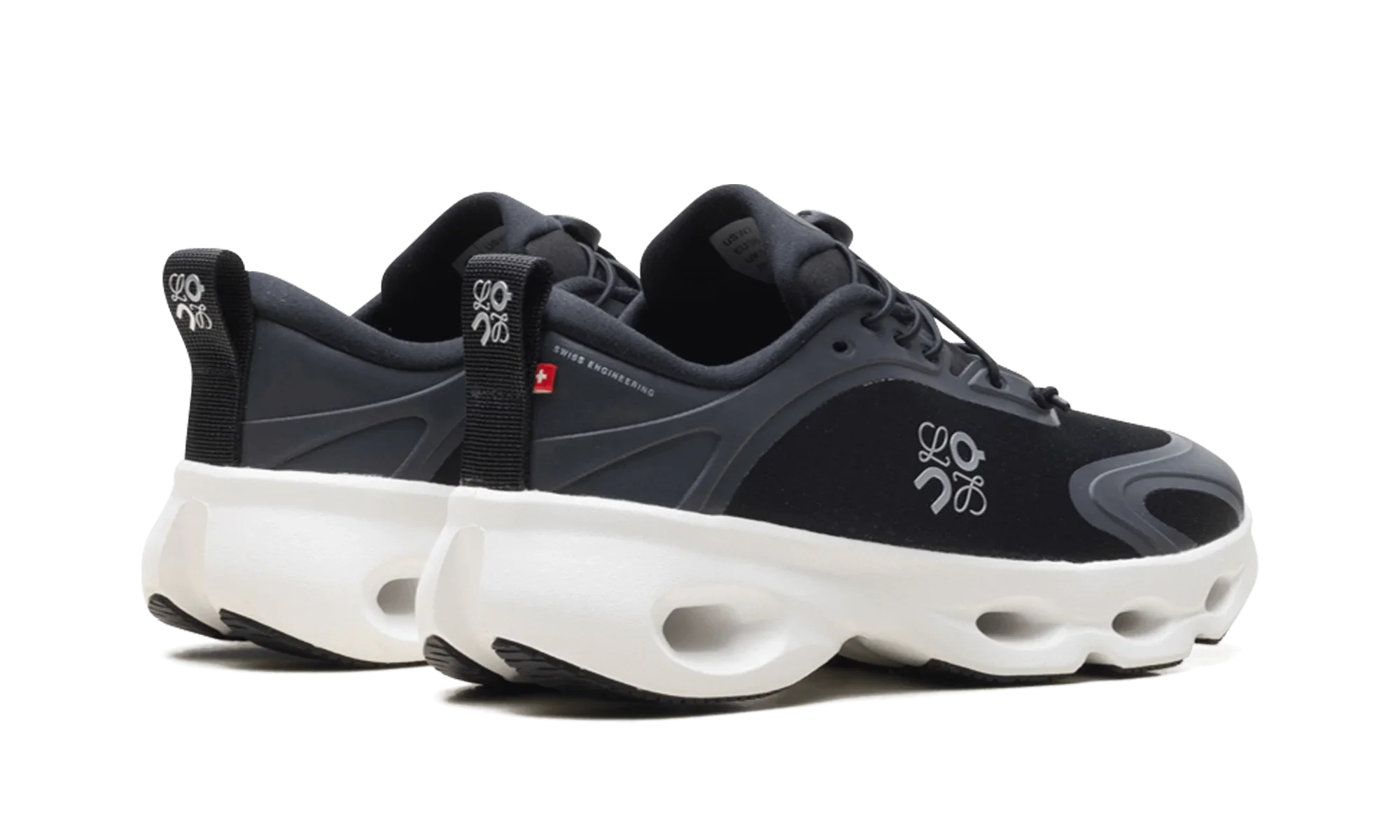 On running Cloudsolo "LOEWE - Black White"