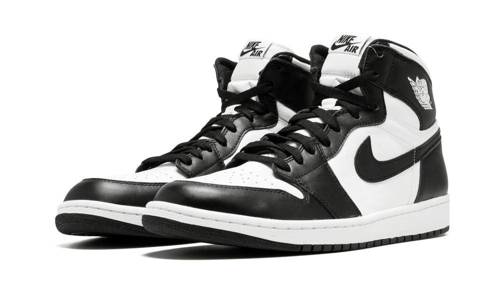 AIR JORDAN 1 RETRO HIGH OG "Black / White" - ClaoukyShoes