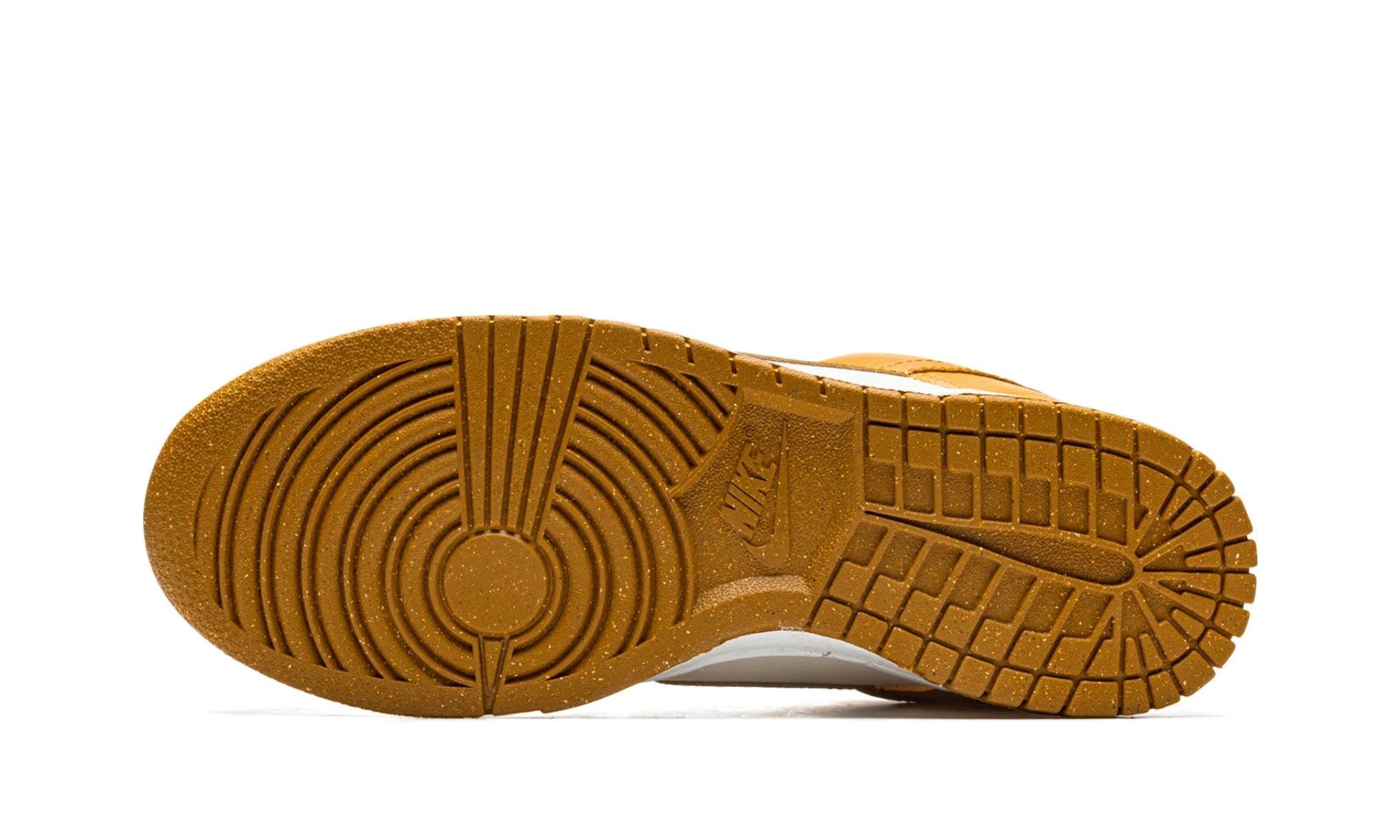 DUNK LOW NEXT NATURE "Gold / Phantom" - ClaoukyShoes
